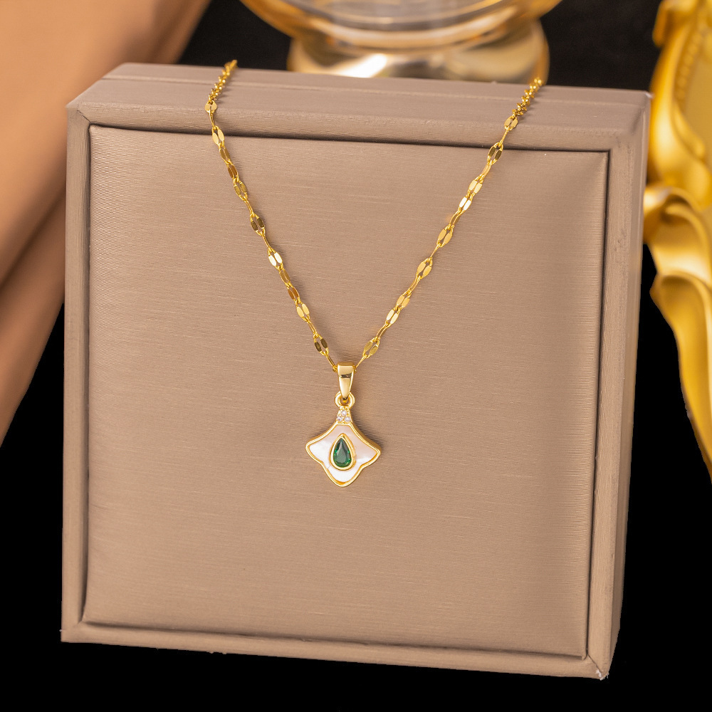 Emerald leaf Stainless Steel necklace