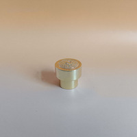 Logotipo personalizado nuevo diseño cilindro botella de perfume tapa de plástico de lujo al por mayor para cosméticos