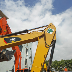 ผู้จัดจำหน่ายมืออาชีพ รถขุดตีนตะขาบไฮดรอลิก Cat 315D มือสอง นำเข้าจากญี่ปุ่น สภาพดี - Product Image 3