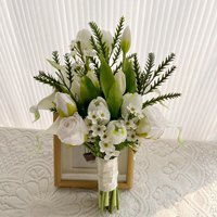 Bouquet de mariée artificiel blanc, tulipes, roses, lys Calla, fleurs artificielles mélangées, bouquet de mariage à tenir en main pour la mariée, cérémonie, séance photo