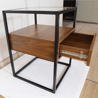 Table d'appoint en verre avec tiroir en bois au design unique Table d'appoint à deux étages