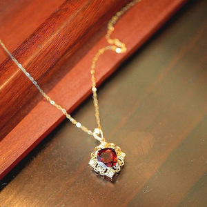 Elegante Collana con Ciondolo Rosso per Donne, Stile Lussuoso, Gioielli alla Moda per Celebrazioni - Product Image 6