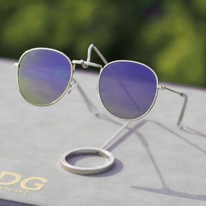 Fabricant de supports d'affichage verticaux simples en métal électrolytique bien fait pour lunettes de soleil - Product Image 5