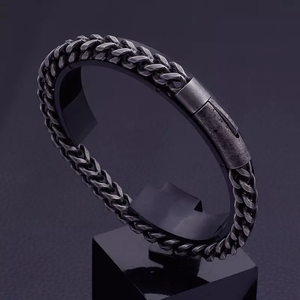 Pulsera Unisex Personalizada <span class=keywords><strong>de</strong></span> Acero Inoxidable con Eslabones Cubanos, Diseño Geométrico, Chapada en Oro, Cierre <span class=keywords><strong>de</strong></span> Bayoneta, Circón, Cristiana Religiosa, <span class=keywords><strong>de</strong></span> Moda - Product Image 4