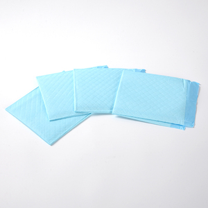 Großhandel Maßgefertigte Umweltfreundliche Einweg-Welpenunterlagen Große Hunde- & Katzen-Pipi-<span class=keywords><strong>Pads</strong></span> mit Wasserabsorbierender Eigenschaft für Haustier-Trainingsbedarf - Product Image 1