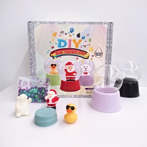 Base de Plástico Vacía para Manualidades, para Crear Globos de Nieve Personalizados para Niños, para Proyectos Educativos y de Bricolaje - Product Image 1