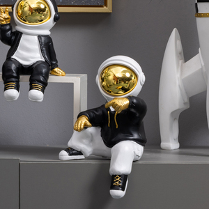 Hip Hop <span class=keywords><strong>Astronaut</strong></span> Statue Tisch Ornamente Kreative Raumfahrer Geburtstags feier Dekorationen - Product Image 1