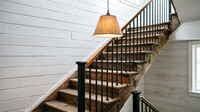 Escalier suspendu personnalisé en verre et acier pour projets architecturaux contemporains