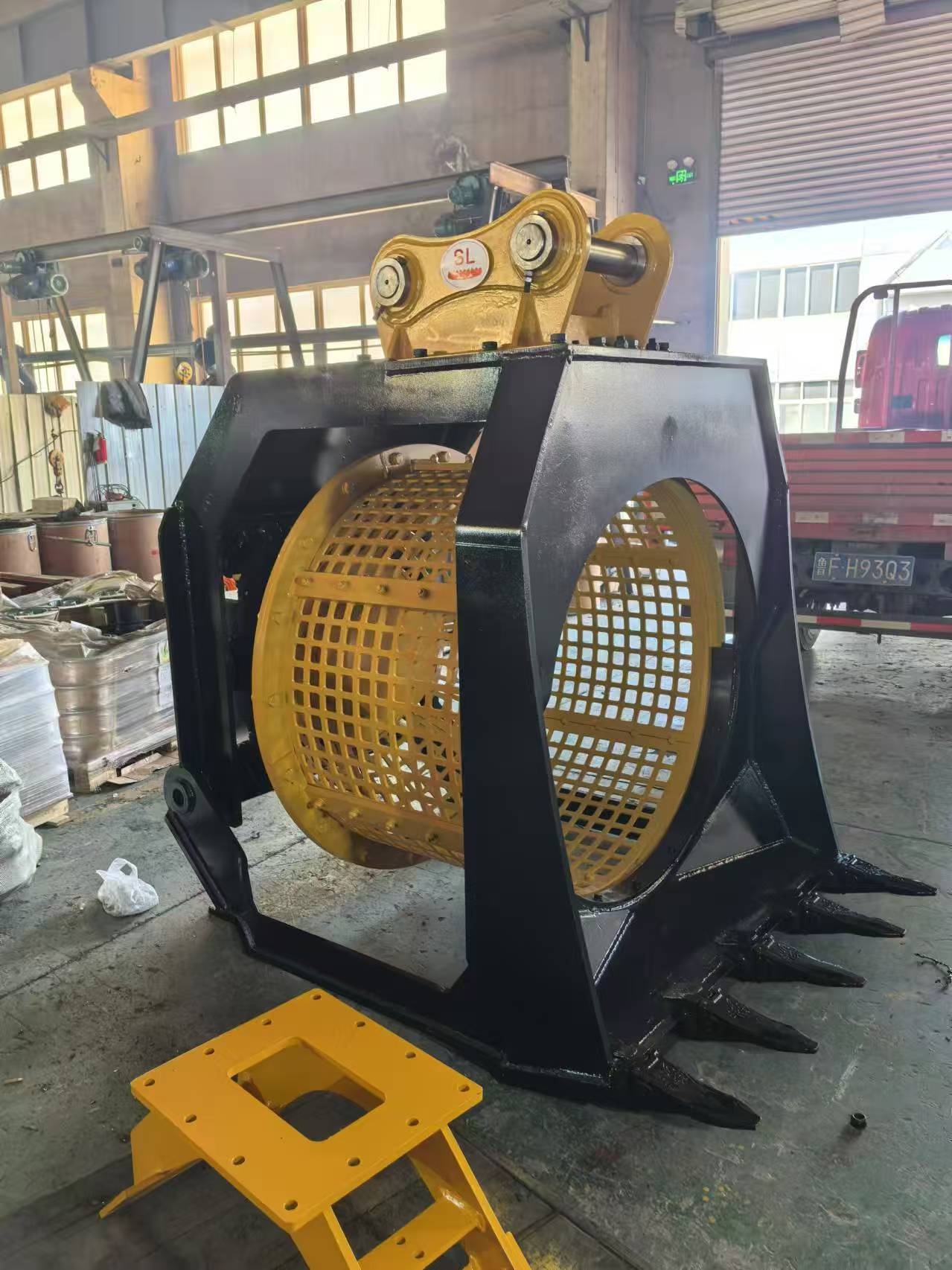 hydraulic screening bucket