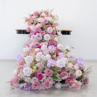 Chemin de table floral long rose poudré et lavande, arrangement de fleurs artificielles en soie (calla, lys, rose) pour décoration classique de mariage et de fête