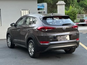 <span class=keywords><strong>Hyundai</strong></span> <span class=keywords><strong>Tucson</strong></span> SUV <span class=keywords><strong>2015</strong></span>-2018, Vehículo Usado de Calidad, Automático, Gasolina, Motor Turbo, Cuero, R17, Volante a la Izquierda, <span class=keywords><strong>Segunda</strong></span> <span class=keywords><strong>Mano</strong></span> - Product Image 4