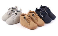 Chaussons classiques en cuir PU pour bébé - Semelle souple, faciles à mettre et à enlever, chaussures de berceau pour nourrissons de 0 à 18 mois