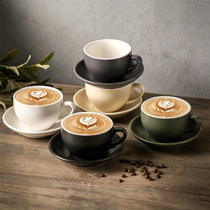 Mug à café latte en céramique noir mat de style nordique minimaliste, tasse à expresso moderne en porcelaine avec soucoupe – Vente en gros - Product Image 2
