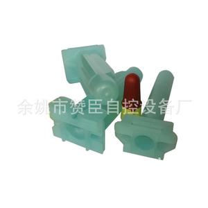 Conector Impermeable Zanchen de 16 mm Tipo Barb, Aislado, para Conexión de Manguera de Jardín - Product Image 3