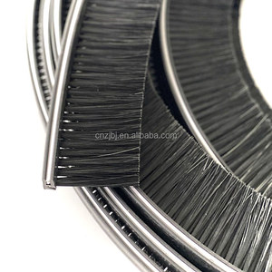 แปรงป้องกันสายไฟแบบยืดหยุ่น <span class=keywords><strong>UL94</strong></span>-<span class=keywords><strong>V2</strong></span> <span class=keywords><strong>V1</strong></span> <span class=keywords><strong>V0</strong></span> ผลิตจาก PVC TPE สำหรับตู้เครือข่ายแบบแถวเดียว เหมาะสำหรับงาน DIY - Product Image 5