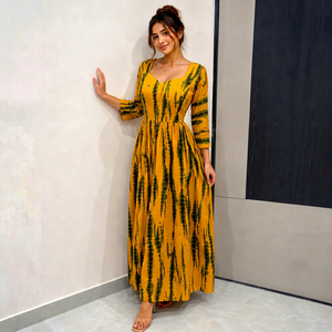 Vestido Maxi de Alta Calidad con Corte Evase, Kurti Largo, Manga 3/4, Espalda con Lazos, Color Amarillo, Cuello Corazón, Estampado Shibori Tie Dye, Ropa de Mujer - Product Image 1