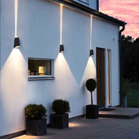 Applique murale LED basse tension 24v personnalisable pour cour balcon jardin escalier extérieur étanche avec socle en aluminium corps PC
