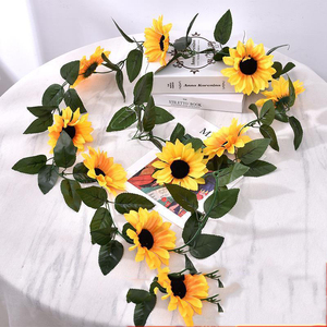 Guirnalda <span class=keywords><strong>de</strong></span> hojas <span class=keywords><strong>de</strong></span> <span class=keywords><strong>vid</strong></span> <span class=keywords><strong>de</strong></span> girasol táctil 3D artificial, <span class=keywords><strong>vid</strong></span> <span class=keywords><strong>de</strong></span> seda, caída <span class=keywords><strong>de</strong></span> girasol, vides <span class=keywords><strong>de</strong></span> flores colgantes para boda - Product Image 4