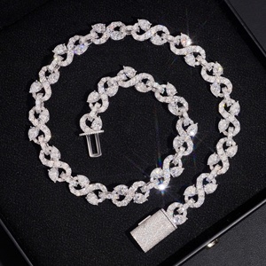Collar de Cadena con Eslabones Infinitos y Diamantes de Moissanita VVS con Corte Brillante Redondo y Corte de Pera de 13 mm, Nuevo - Product Image 6