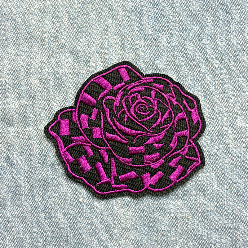 Black background purple line5