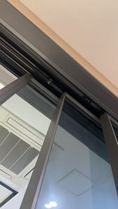 <span class=keywords><strong>Porte</strong></span> <span class=keywords><strong>coulissante</strong></span> en verre et aluminium à glissement silencieux avec système <span class=keywords><strong>de</strong></span> <span class=keywords><strong>guidage</strong></span> inférieur à roulettes en nylon, étanche pour salle <span class=keywords><strong>de</strong></span> bain et chambre à coucher - Product Image 5