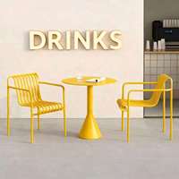 Ensemble de jardin trois pièces en fer forgé jaune pour l'extérieur, résistant à l'eau, au soleil et à la rouille, pour cour et balcon, idéal pour la détente