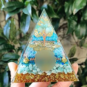 Pyramide en résine époxy avec galets de cristal, 8 cm, décoration d'aquarium, ornement de bureau, arbre en aventurine verte, amazonite - Product Image 3