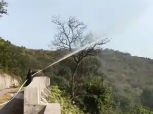 Bomba de incêndio refrigerada a ar com motor a gasolina de dois cilindros e quatro tempos