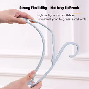 Wholesale Pp Plastic Clothes <strong>Hanger</strong> Anti - Slip Simple <strong>S</strong>-Shaped Non Slip Clothes <strong>Hanger</strong> - Product Image 2