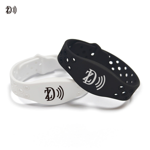 Pulsera de Silicona con Código QR/Logotipo Personalizado, <span class=keywords><strong>13.56MHz</strong></span> MIFARE DESFire EV1 EV3, <span class=keywords><strong>RFID</strong></span> NFC, para Control de Acceso, Tarjeta de Hotel - Product Image 2