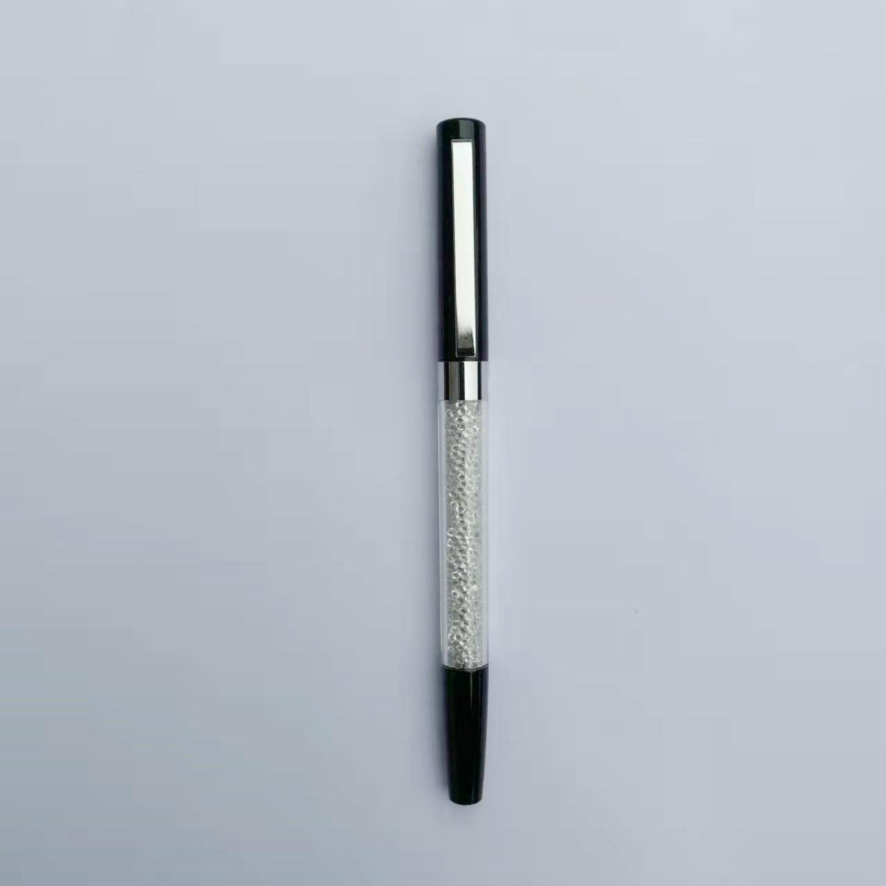 Negro con diamantes blancos