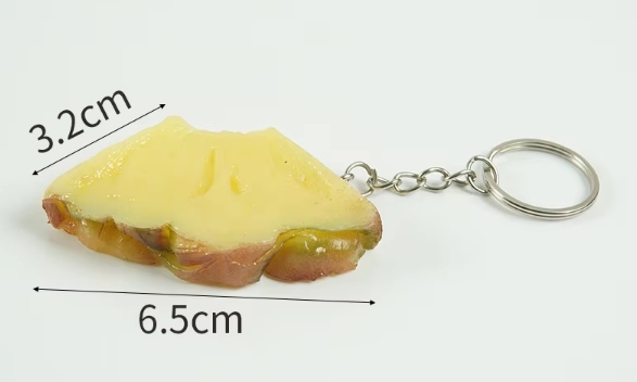 พวงกุญแจชิ้นสับปะรดสีเหลืองเข้ม