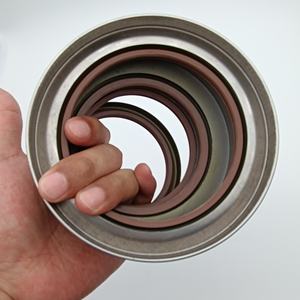 ซีลยางไฮดรอลิก NBR สำหรับรถขุดเครื่องจักรกลซีลน้ำมันวาล์ว TC ผ่านการรับรองมาตรฐาน ISO - Product Image 5