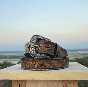 Cinturón de cuero occidental elegante y duradero con hebilla dorada antigua y accesorios de moda con detalles rústicos - Product Image 2