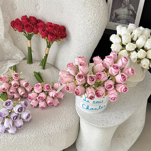 Bouquet de roses artificielles 12 têtes en soie haute simulation pour la décoration de la maison et de mariage - Product Image 4