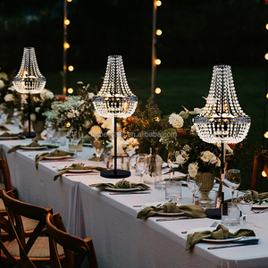 Nuovi Articoli per Matrimoni 2026: <span class=keywords><strong>Centrotavola</strong></span> a Lampadario Illuminato in <span class=keywords><strong>Cristallo</strong></span> Oro e Argento per Decorazioni da Tavolo Nuziali - Product Image 1