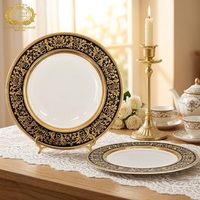 Lot de 2 assiettes de luxe modernes en porcelaine fine avec bord doré pour restaurant, hôtel, mariage, maison – Vaisselle en gros