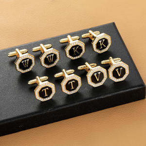 <span class=keywords><strong>Gemelos</strong></span> de aleación con estilo con <span class=keywords><strong>26</strong></span> letras inglesas doradas a la nueva moda para hombre clásico - Product Image 2