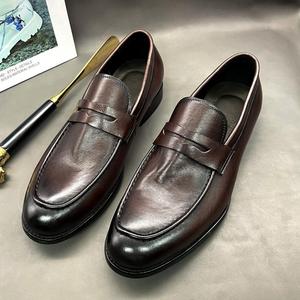Chaussures de luxe au design nouveau pour les affaires, chaussures habillées en cuir brillant, chaussures habillées et richelieu pour hommes en cuir de vachette lavé à l'eau - Product Image 1