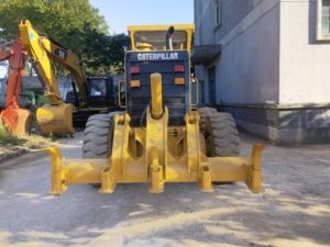 Motoniveladora Caterpillar 140K Original de EE. UU. en Buen Estado, Sin Pintar, Venta Caliente, Precio de Fábrica, Características: Motor y Caja de Cambios - Product Image 5