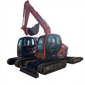 Excavatrice sur chenilles Doosan DX88 d'occasion, modèle 2013, 8800 kg, moteur diesel, peinture d'origine, équipement de construction - Product Image 1