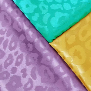 NOUVELLE ARRIVÉE TISSU JACQUARD SATIN LÉOPARD SCINTILLANT EN SPANDEX POUR CHEMISES OU ROBES FEMME - Product Image 1