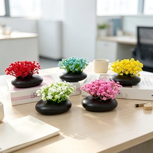 Mini bonsaï artificiel de gypsophile dans un pot plat noir pour la décoration de bureau, couleurs rouge vif, blanc, bleu, rose, jaune, en plastique - Product Image 1