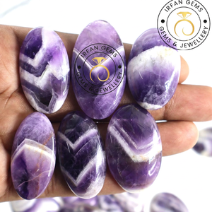 Lote a granel de cabujones de amatista 100% natural, de cuarzo gema, en formas redondas, marquesa, ovaladas, de gota y variadas, de varios tamaños. - Product Image 3