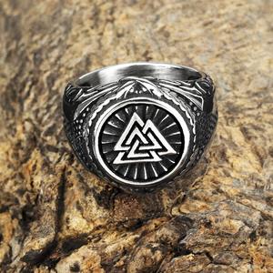 Anillo Triangular Vikingo de Acero de Titanio para Hombre, Estilo Hip Hop Geométrico, Resistente al Óxido, Joyería de Regalo - Product Image 4