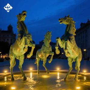 Escultura de Bronze de Cavaleiro Moderna Grande de Alta Qualidade para Decoração de Jardim ao Ar Livre - Product Image 4