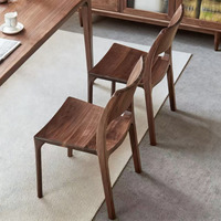 Chaise de salle à manger inclinable en bois massif de luxe moderne JP avec hauteur réglable et design imperméable pour la maison, les restaurants et les hôtels