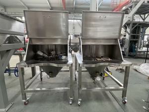 Station d'alimentation sans poussière pour le transport de poudres, station de déchargement de sacs de farine d'amidon avec système de criblage vibrant - Product Image 6