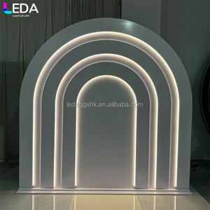 LEDA Nouveau design personnalisé Décoration d'événement d'anniversaire Toile de fond en acrylique blanc Mur de fond LED arqué à trois niveaux pour mariage - Product Image 3