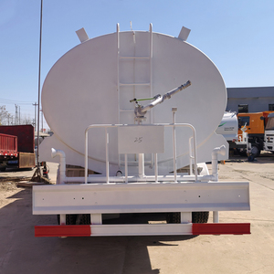 Camion arroseur d'eau à roue motrice HOWO 4x2 pour la suppression de la poussière dans le verdissement municipal allant de 34 à 48 mètres carrés - Product Image 6